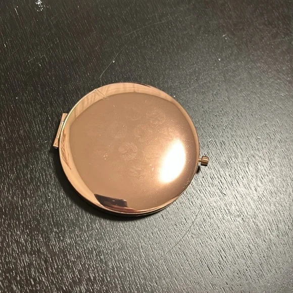 Compact Mirror - Picture 3 of 4